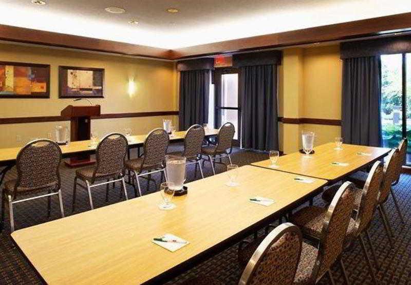 Отель Courtyard By Marriott Cleveland Уиллоуби Удобства фото